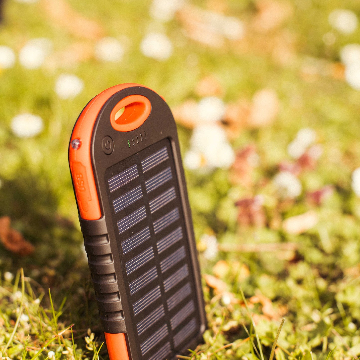 Ausverkauf: Solar Powerbank Premium - Überall deine Geräte laden - Testsieger